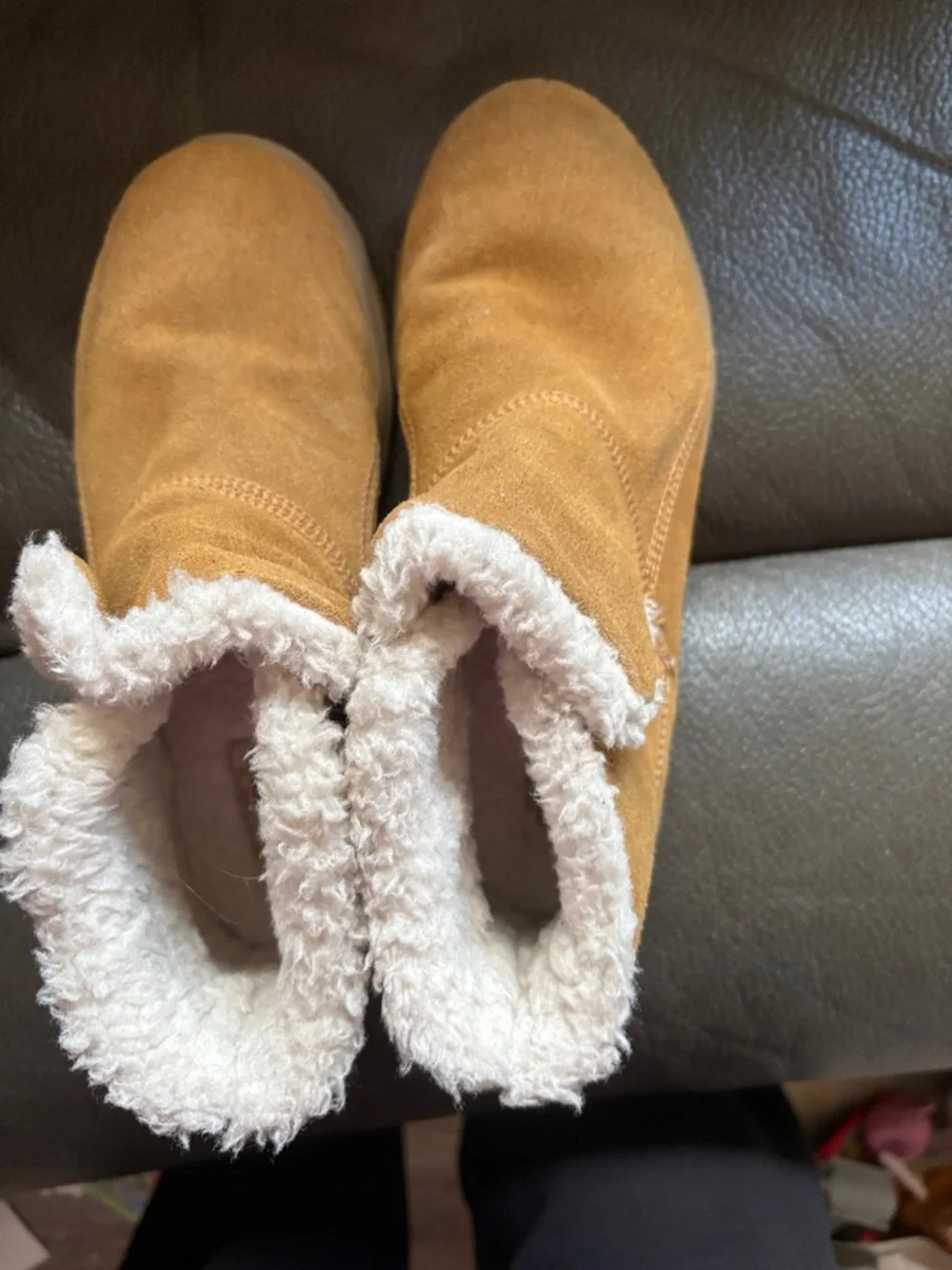 Sketchers on the go chestnut with fleece lined slip in boots